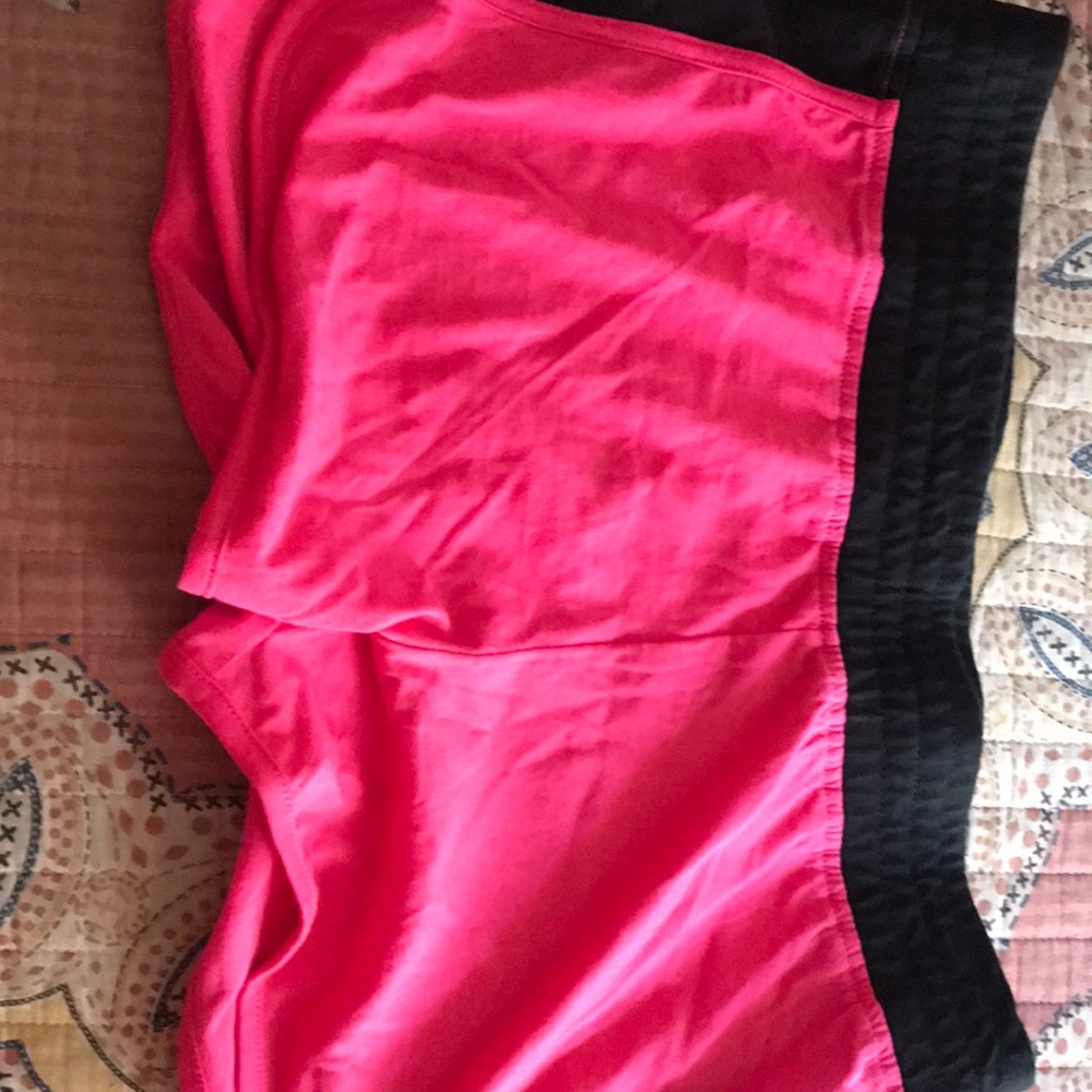New chasse dynamic pink shorts